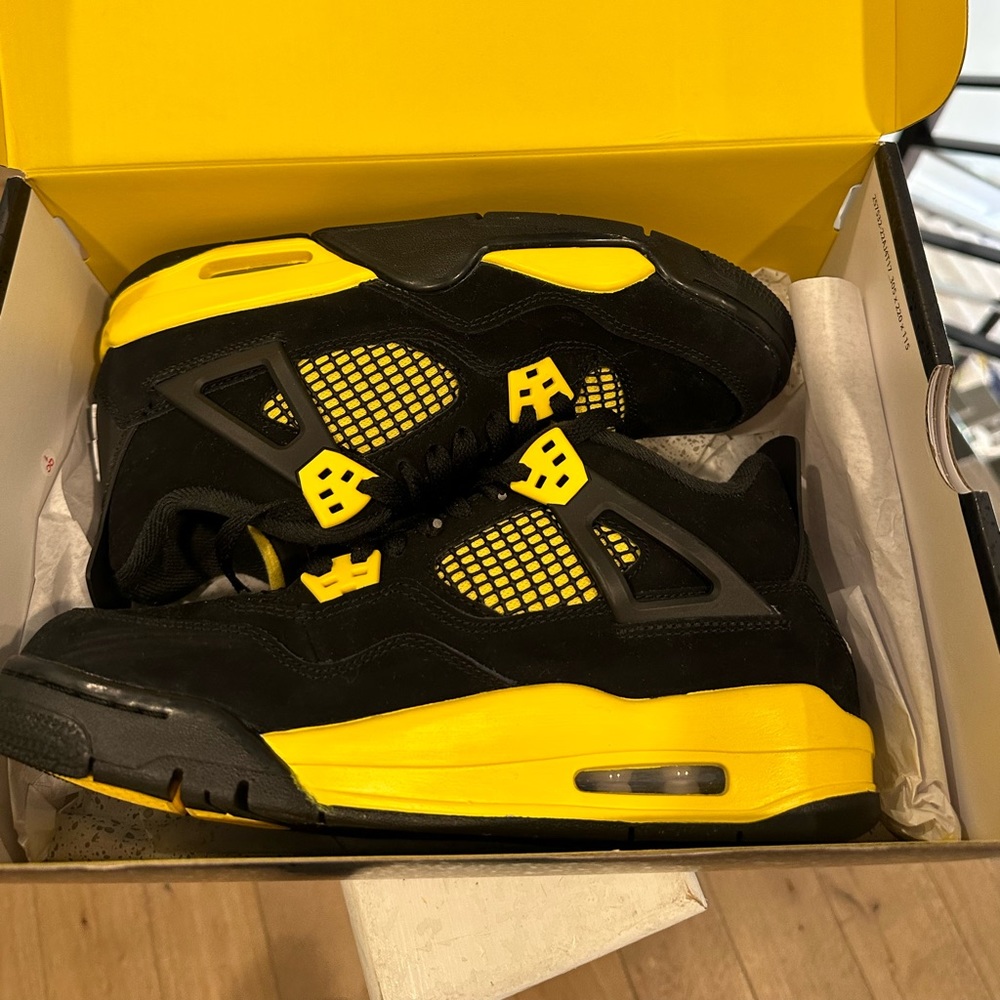 Jordan Retro 4’s